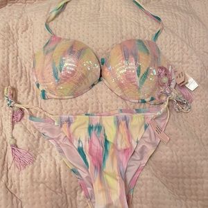 Victoria secret hottie halter bikini top and teeny bikini bottom 34D medium